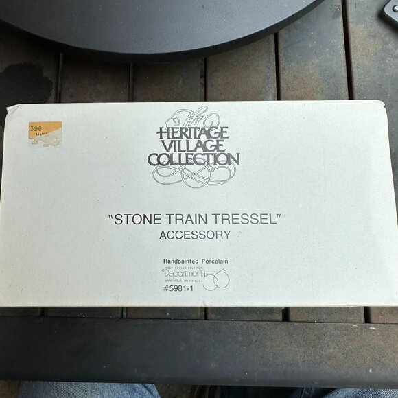 Dept 56 Stone Train Tressel, Dickens Christmas Village Decorations from 1988 - Picture 11 of 11